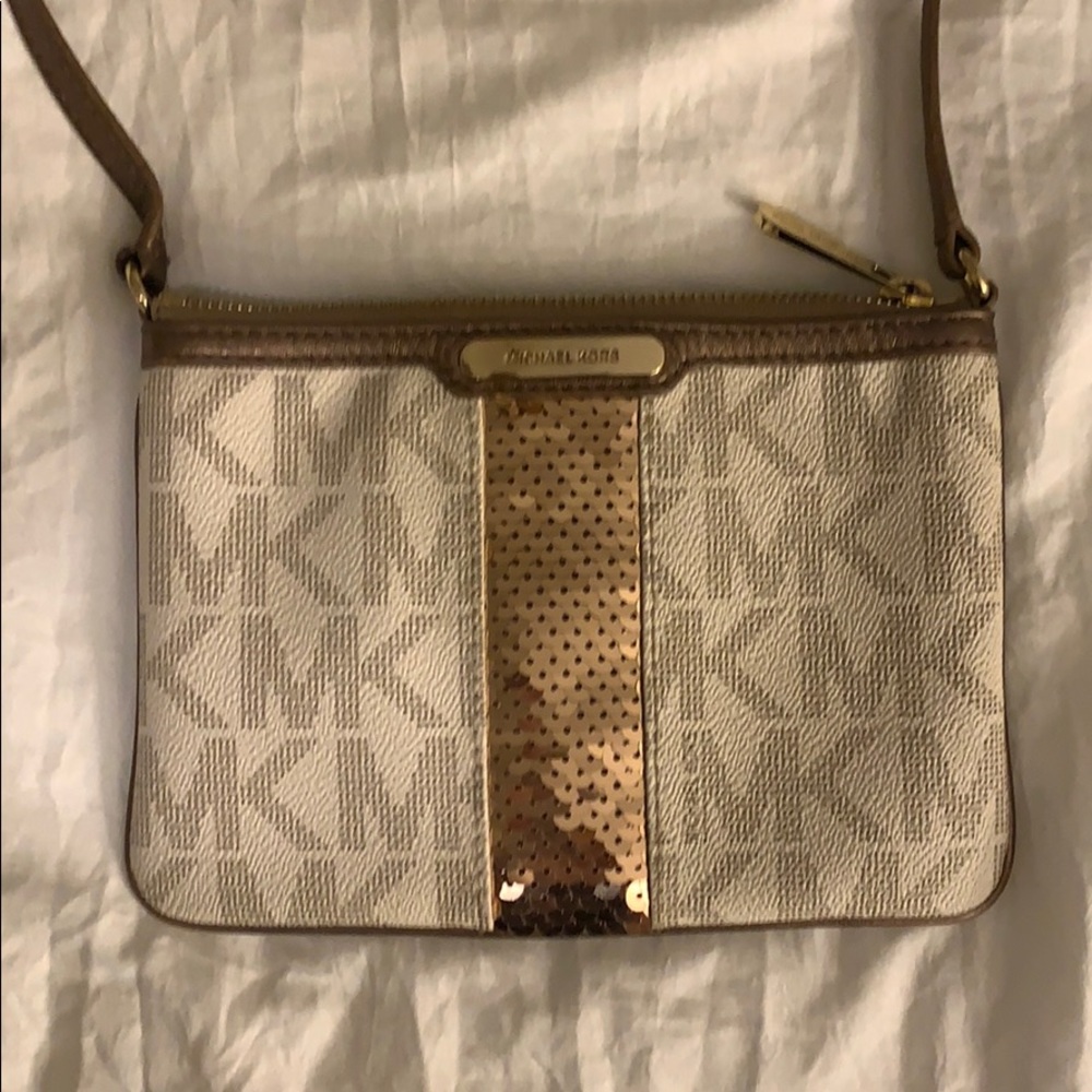 Michael kors crossbody bag